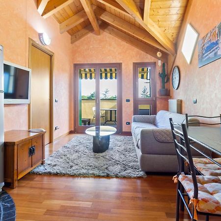Lovely Orange House Viggiù Екстериор снимка